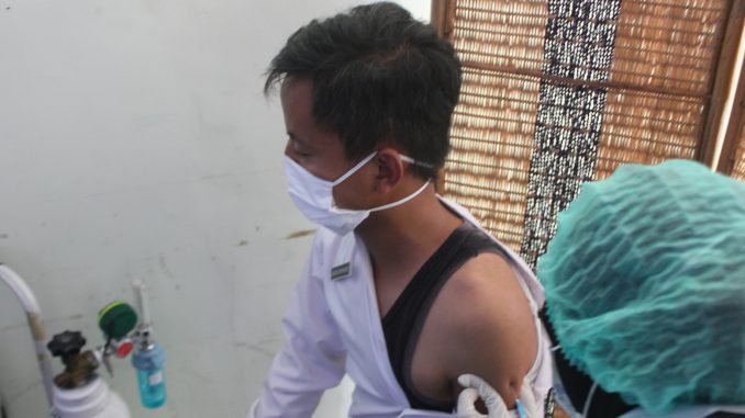 Dukung Program Pemerintah, ASN Kapanewon Depok Ikuti Vaksinasi