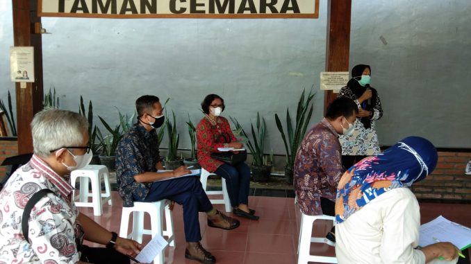 Pantau Eksistensi Selama Pandemi, Kapanewon Depok Lakukan Monev Kelompok Pengelola Sampah Mandiri