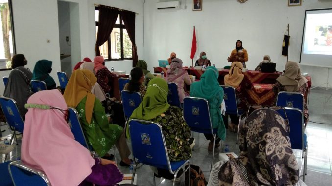 Dukung Ketersediaan Ruang Terbuka Hijau, DLH Sleman Sosialisasikan Penanaman Pohon