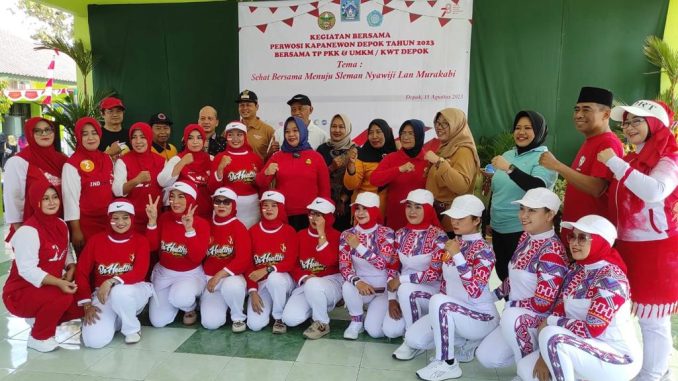 PERWOSI Kapanewon Depok menggelar Lomba Senam Sleman Bangit, Senam Massal, Lomba Masak dan Cek Gratis Kesehatan